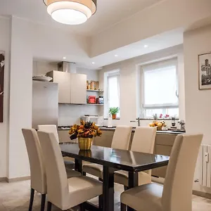 Apartment Casa 3 Santi, Your Contemporary In, Rome