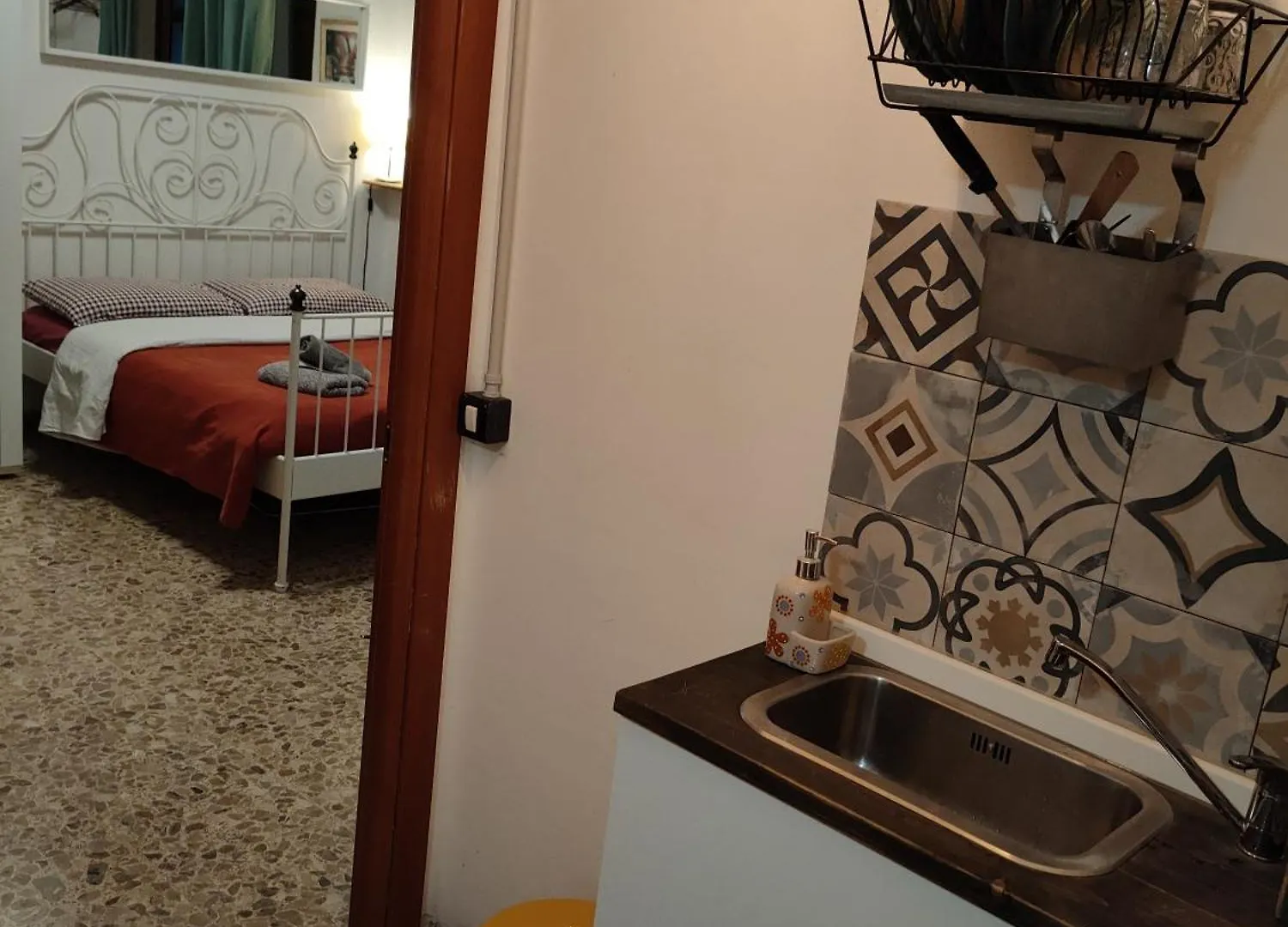 Homestay Roma Trastevere Station
